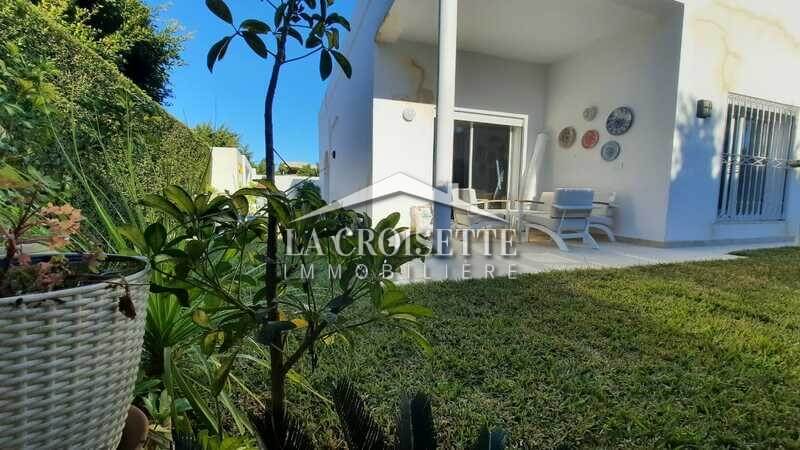 Villa S+3 plain pied avec un beau jardin à La Marsa